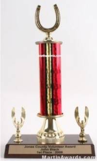 Red Single Column Horseshoe With 2 Eagle Trophy