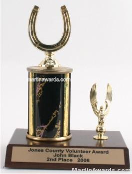 Black Single Column Horseshoe With 1 Eagle Trophy
